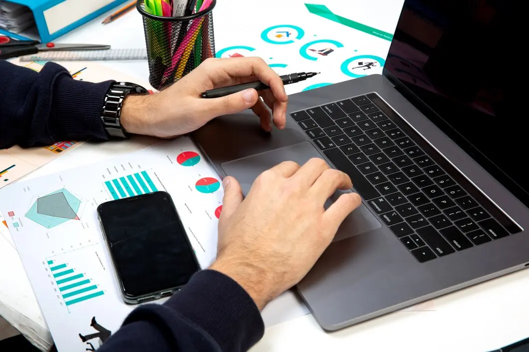 Serviços contábeis é a solução para os infoprodutores: saiba mais. | Foto: Freepik.